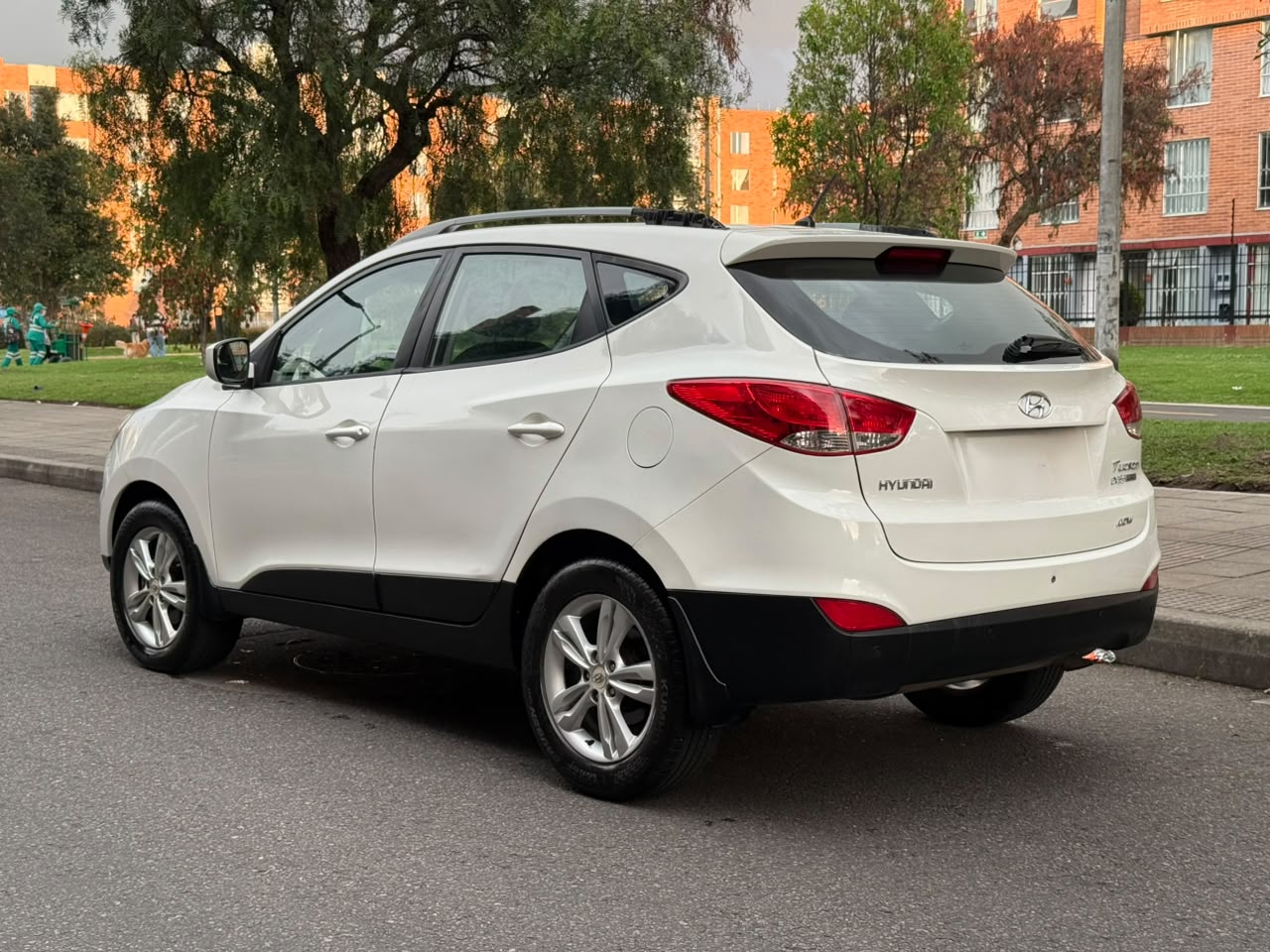 HYUNDAI TUCSON IX35 GLS — foto 6