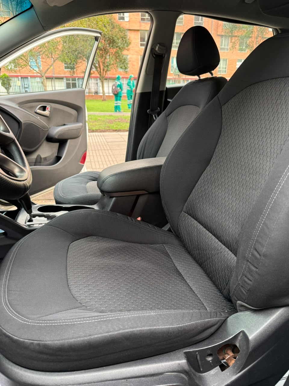 HYUNDAI TUCSON IX35 GLS — foto 13