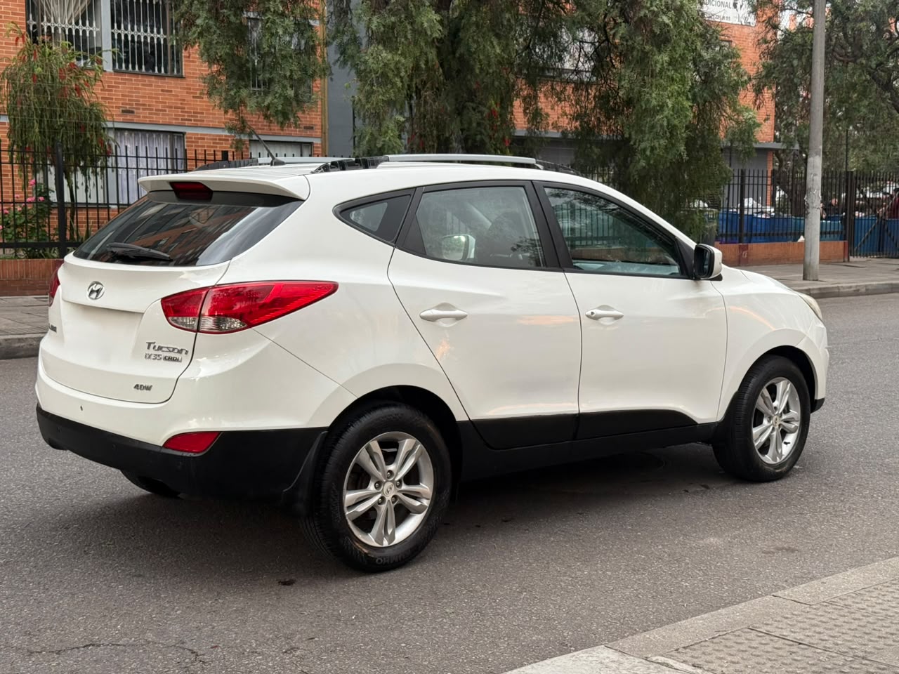 HYUNDAI TUCSON IX35 GLS — foto 7