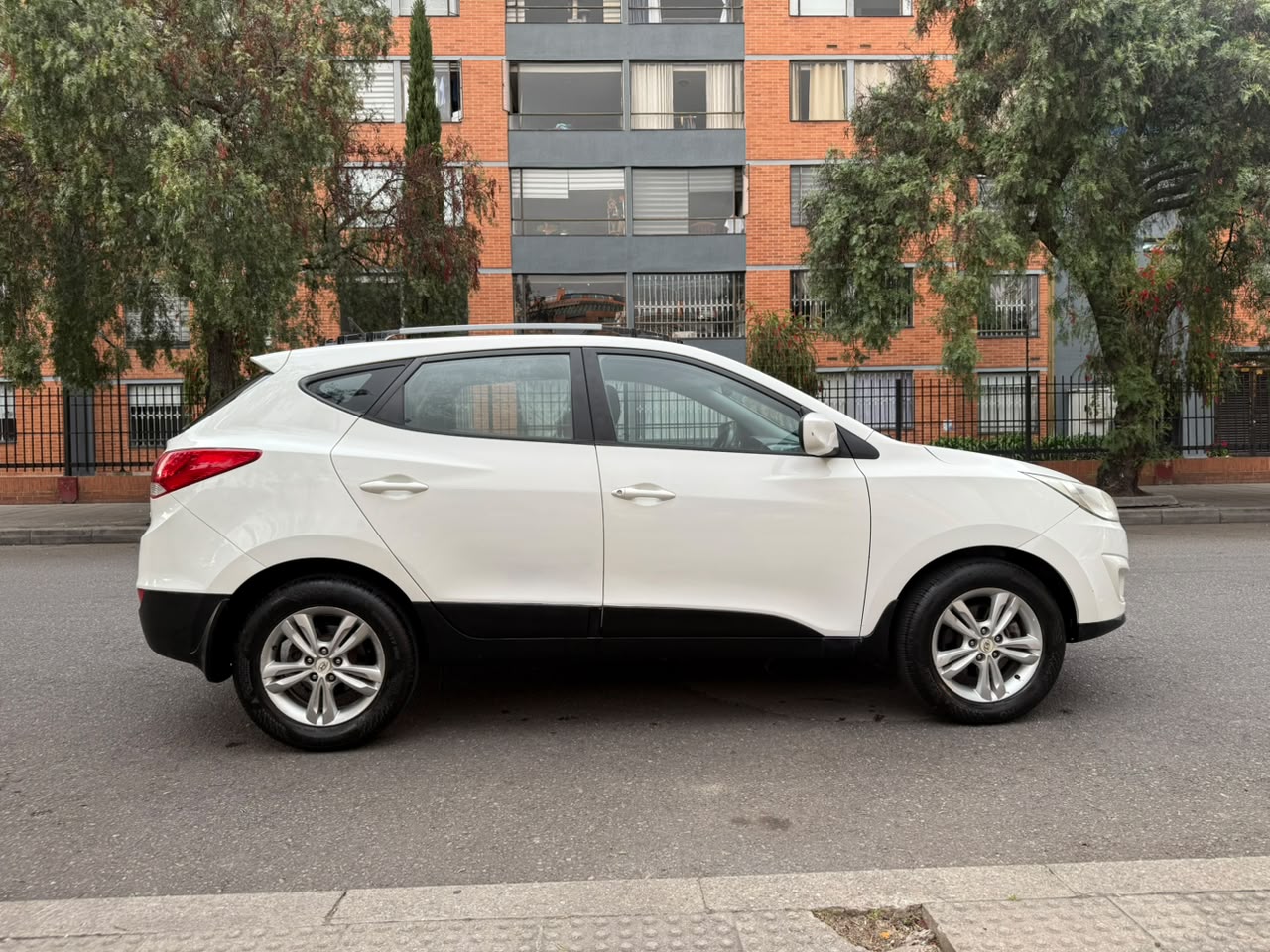 HYUNDAI TUCSON IX35 GLS — foto 4