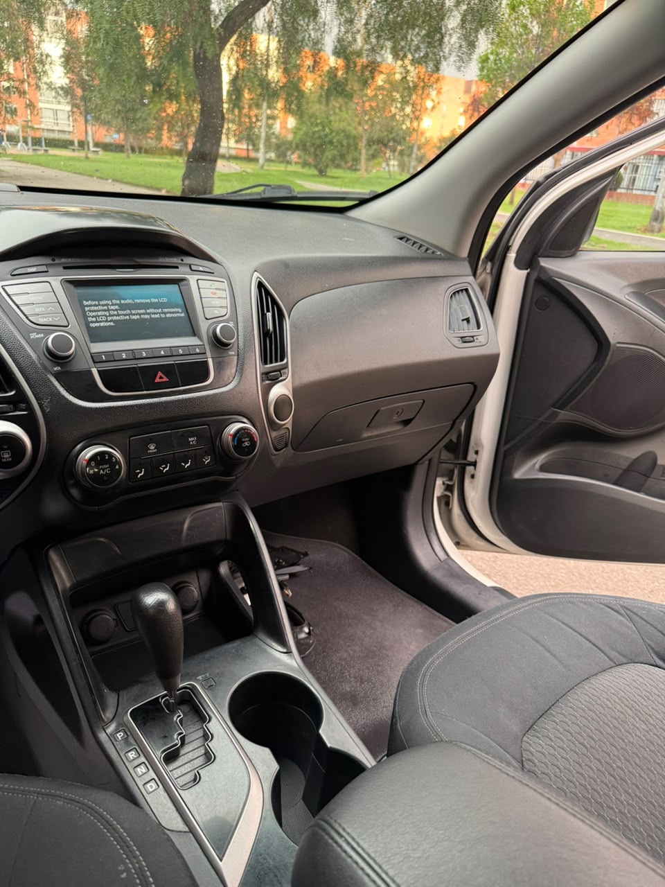 HYUNDAI TUCSON IX35 GLS — foto 11