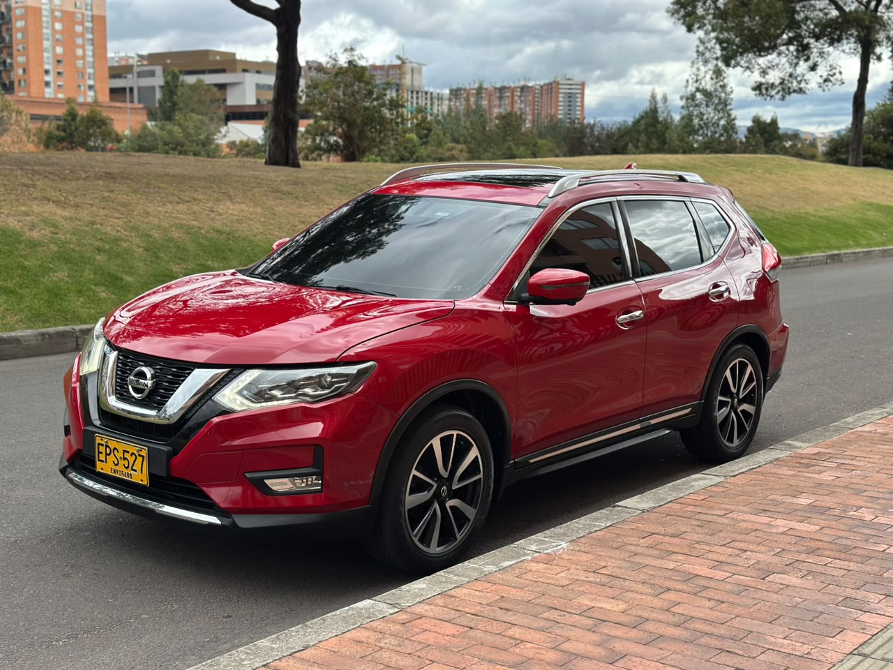 Nissan X-trail 2.5 Exclusive — foto 2