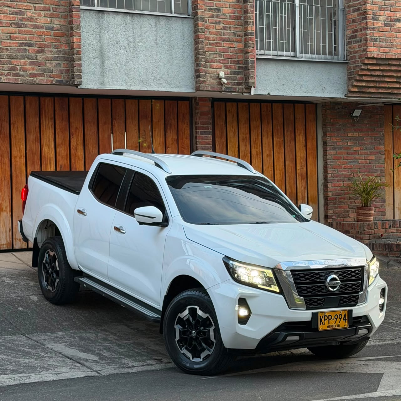 Nissan Frontier 2.5 Le — foto 17