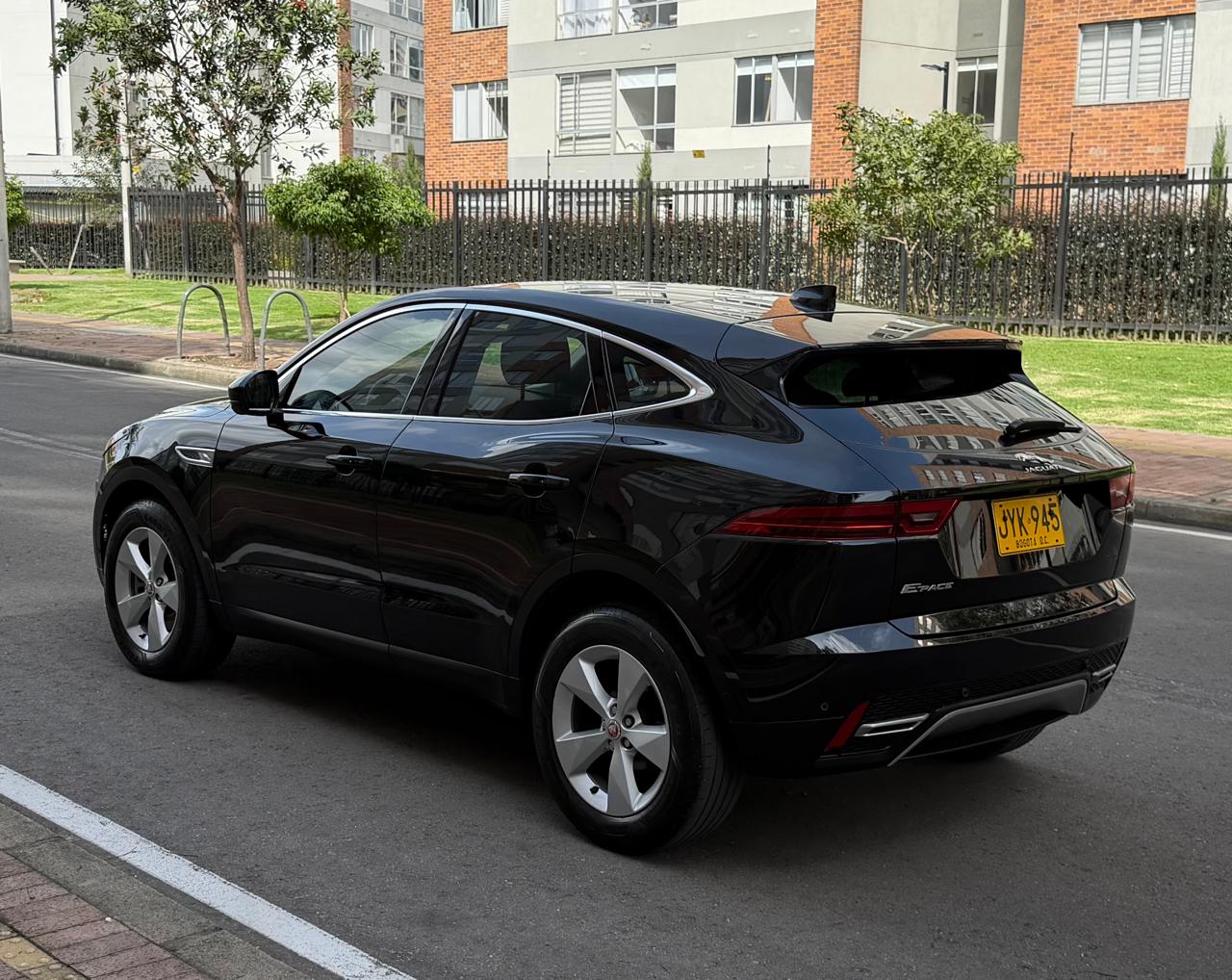 Jaguar E-Pace 2.0 — foto 26