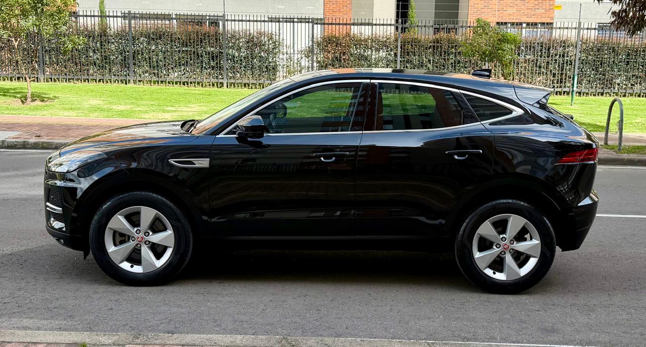Jaguar E-Pace 2.0 — foto 27