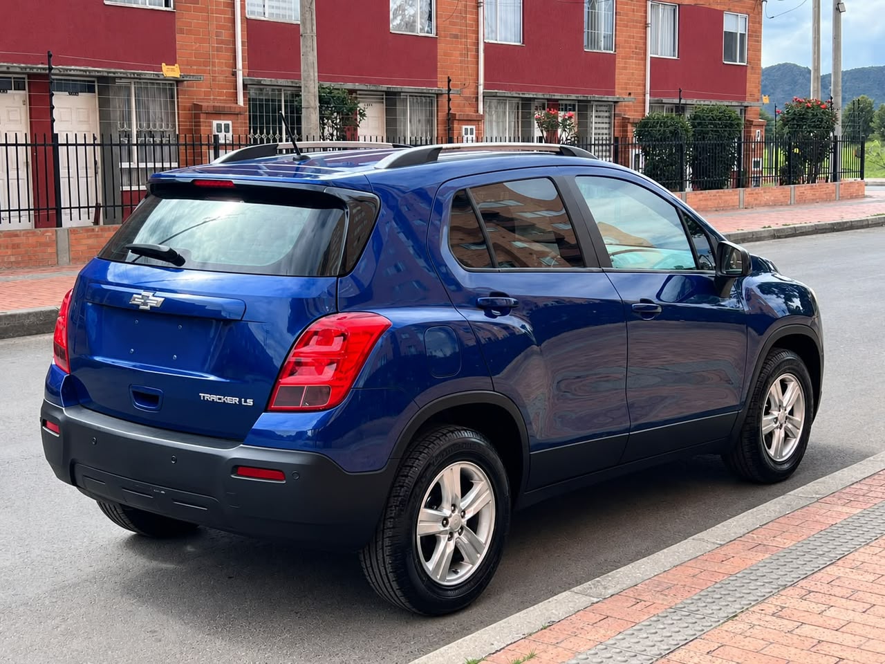 CHEVROLET TRACKER 1.8 — foto 2