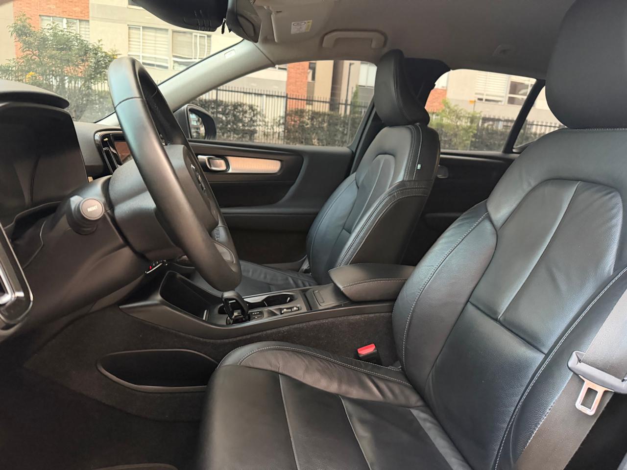 Volvo Xc40 2.0 D4 Awd Momentum — foto 16