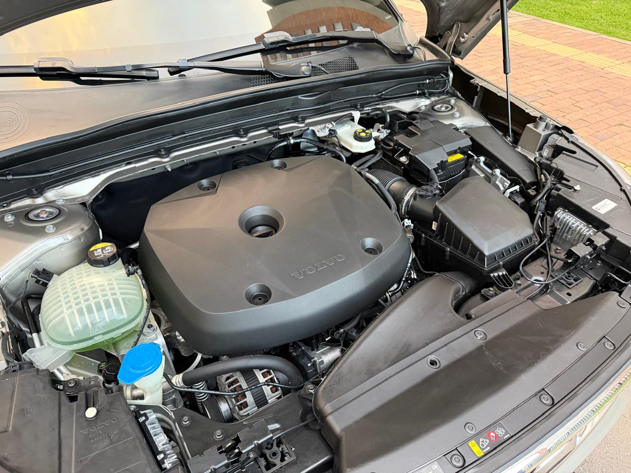 Volvo Xc40 2.0 D4 Awd Momentum — foto 24