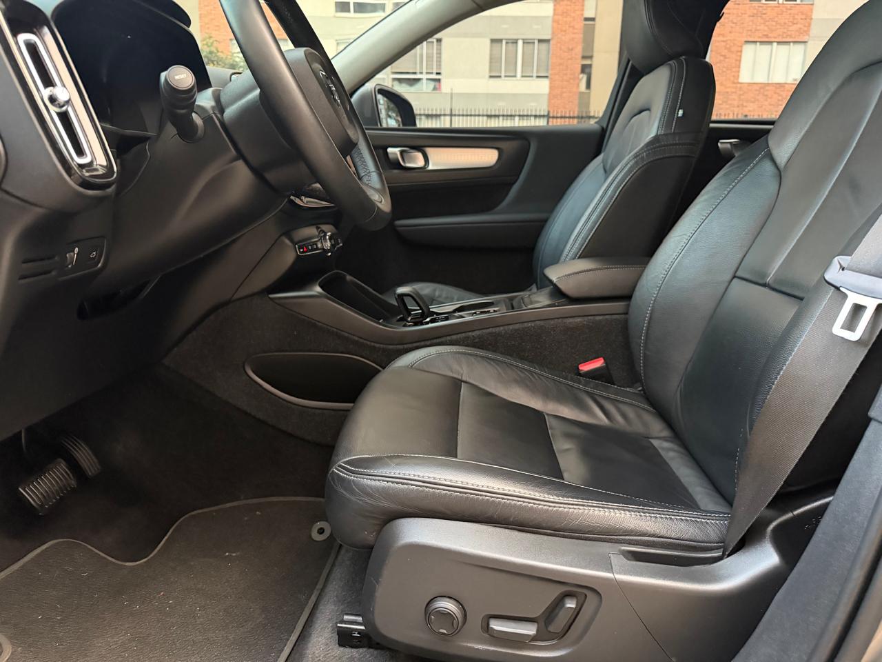 Volvo Xc40 2.0 D4 Awd Momentum — foto 15