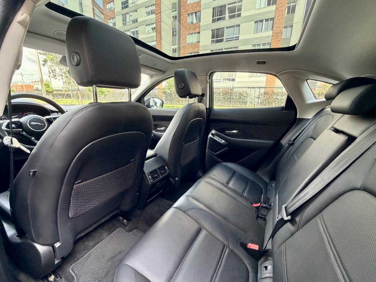 Jaguar E-Pace 2.0 — foto 17